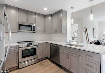 1 Carriage City Plz Rahway City, NJ 07065