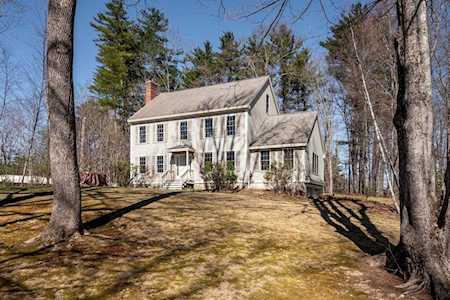 25 Meadow Wood Rd Kingston, NH 03848