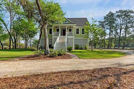7736 Chaplin Garden Ln Edisto Island, SC 29438