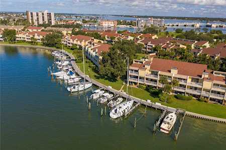 547 Sandy Hook Rd Treasure Island, FL 33706