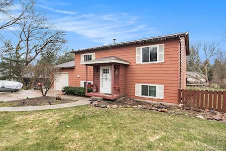 9473 Waite Dr Tyrone Twp, MI 48430