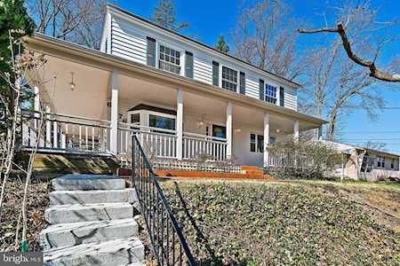 6376 Lakewood Dr Falls Church, VA 22041