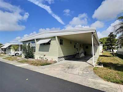 105 Pindo Palm St W Largo, FL 33770