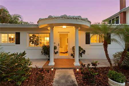 1110 14th Ave N St. Petersburg, FL 33705