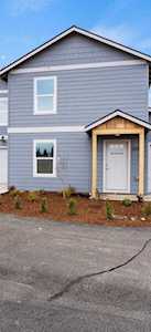 229 Dano Dr Phoenix, OR 97535