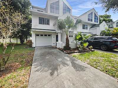 9750 Indian Key Trl #110 Seminole, FL 33776