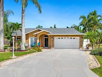 5326 Sarapointe Dr Sarasota, FL 34232