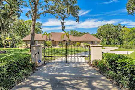 2350 NE Coachman Rd Clearwater, FL 33765