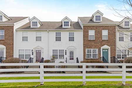 992 Hartford Village Boulevard Columbus, OH 43228