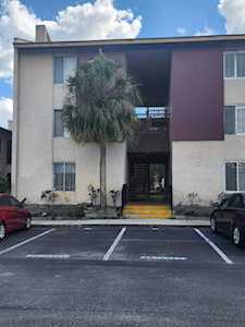 3814 N Lake Dr #69 Tampa, FL 33614