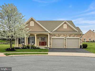 13 Wildflower Ct Gordonville, PA 17529