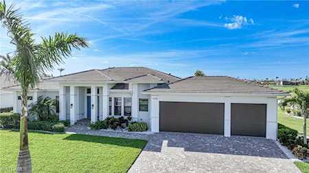 11728 Lady Anne Circle Cape Coral, FL 33991