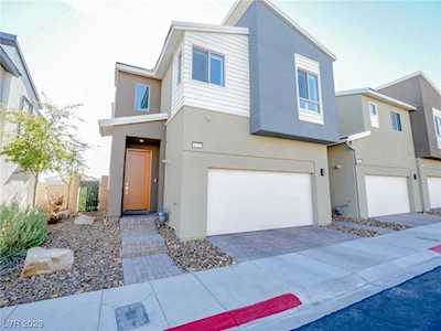 9253 Casa Sierra Ln Las Vegas, NV 89148