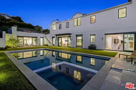 15975 Alcima Ave Pacific Palisades, CA 90272