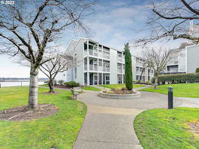 133 N Hayden Bay DR #BLDF Portland, OR 97217