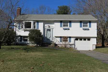 3 Carmel Dr Billerica, MA 01862