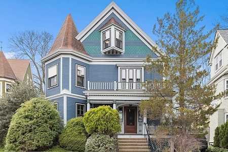 23 Wellesley Park Boston, MA 02124
