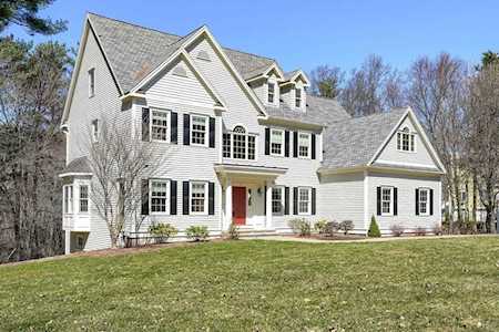 2 Heather Ln Southborough, MA 01772