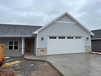 2388 Hidden Winds Ln Howard, Village of Howard, WI 54303