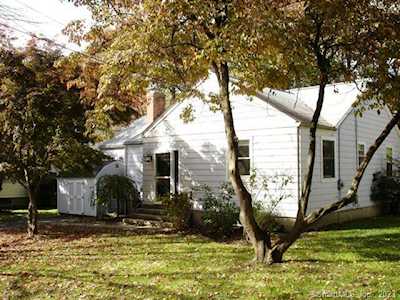 60 Wellner Dr Fairfield, CT 06825