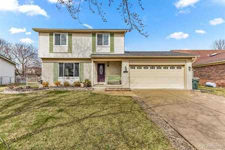 45090 Rudgate Rd Canton Twp, MI 48188