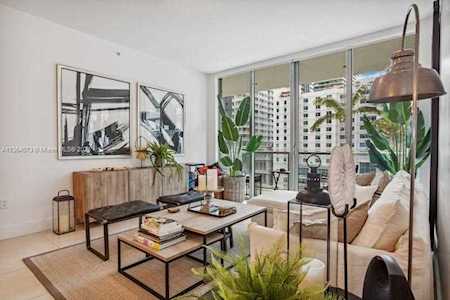 1111 SW 1st Ave #1017-N Miami, FL 33130