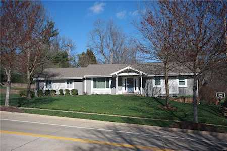 210 Stablestone Dr Chesterfield, MO 63017