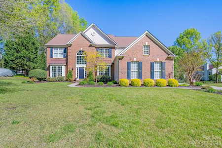 10809 Pomerane Place Charlotte, NC 28277
