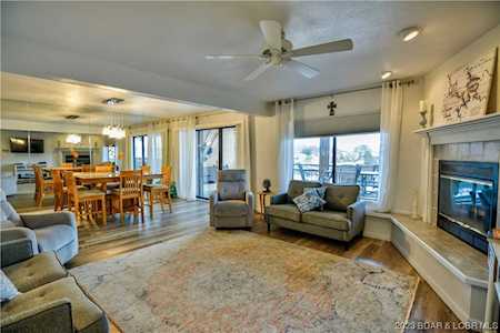 41 Falls Dr Lake Ozark, MO 65049