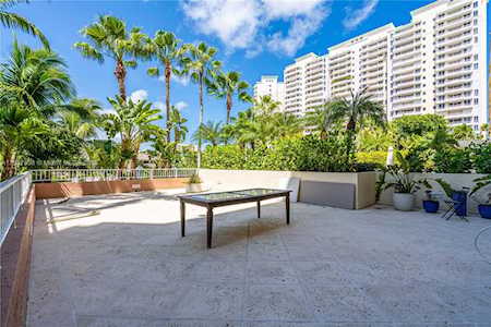 765 Crandon Blvd #107 Key Biscayne, FL 33149