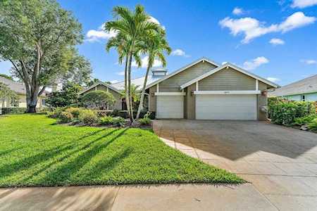 5681 SE Forest Glade Trail Hobe Sound, FL 33455