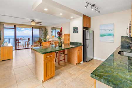 4471 Lower Honoapiilani Rd #401 Lahaina, HI 96761