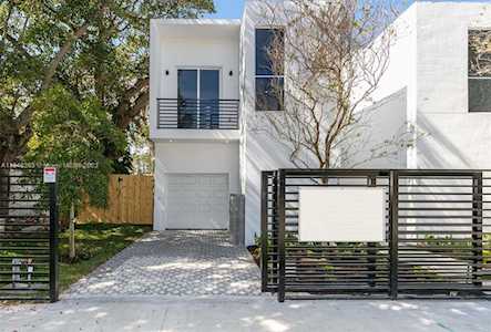 3162 Plaza St. Miami, FL 33133