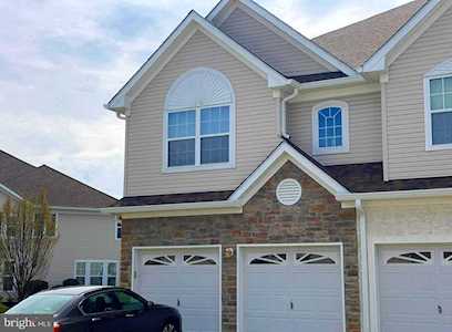 25 Tudor Ct Marlton, NJ 08053