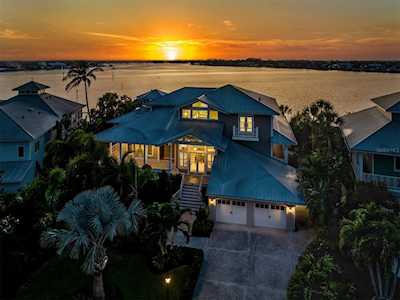 743 Eagle Point Dr Venice, FL 34285