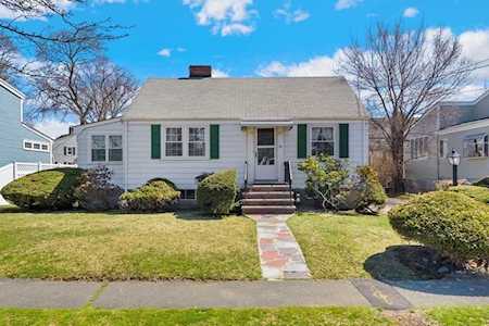 39 Spy Pond Parkway Arlington, MA 02474