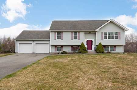 24 Hamilton Way Holbrook, MA 02343