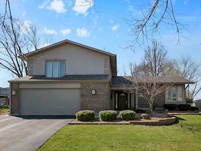345 Falcon Ridge Way Bolingbrook, IL 60440