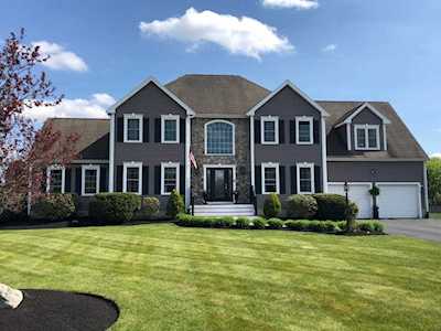 12 Copper Beech Cir West Bridgewater, MA 02379