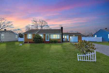 27 William Tanner Ave North Attleboro, MA 02760