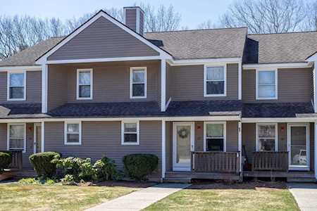 87 Pennacook Dr #87 Leominster, MA 01453