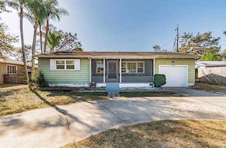 637 Beltrees St Dunedin, FL 34698