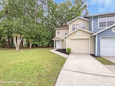 8205 Loch Avon CT Jacksonville, FL 32244