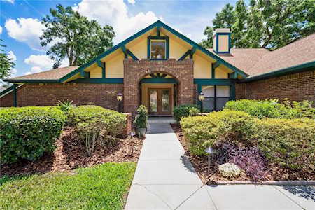 122 Barrington Dr Brandon, FL 33511