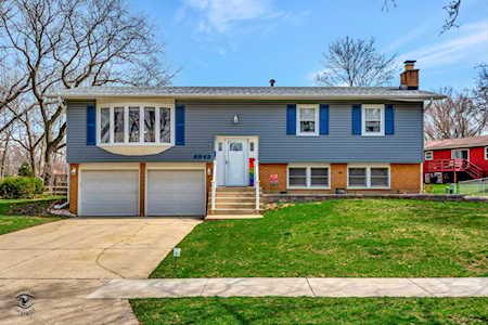 6943 Parkview Dr Downers Grove, IL 60516
