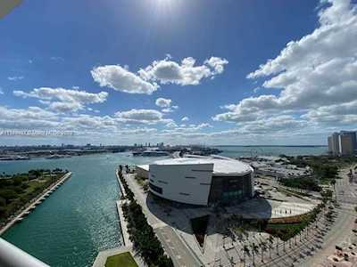 888 Biscayne Blvd #2107 Miami, FL 33132