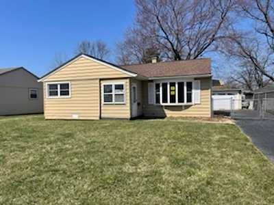 2315 Meadow Dr Rolling Meadows, IL 60008