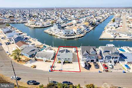 1043 Beach Haven West Blvd Manahawkin, NJ 08050
