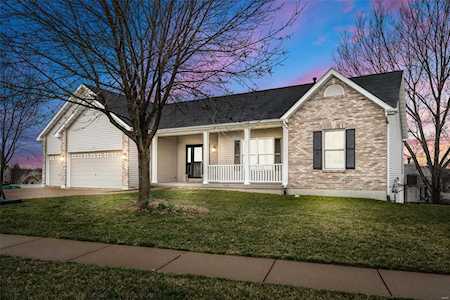 5216 Woosencraft Dr Wentzville, MO 63385
