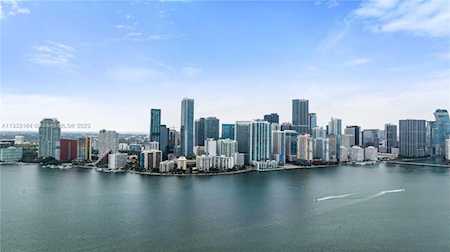 1435 Brickell Ave #3207 Miami, FL 33131